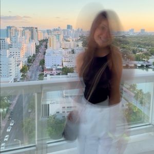 Meet your Posher, Julia